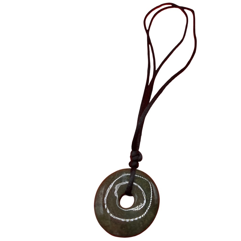 Elegant Green Pendant Necklace